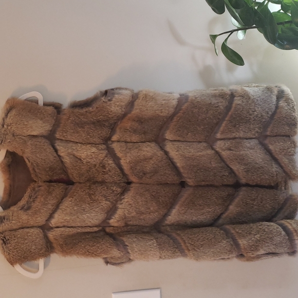 Rabbit fur Juliette Longuet size small. Shades of brown. - Picture 8 of 8